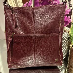 Elegant Burgundy Leather Shoulder Bag